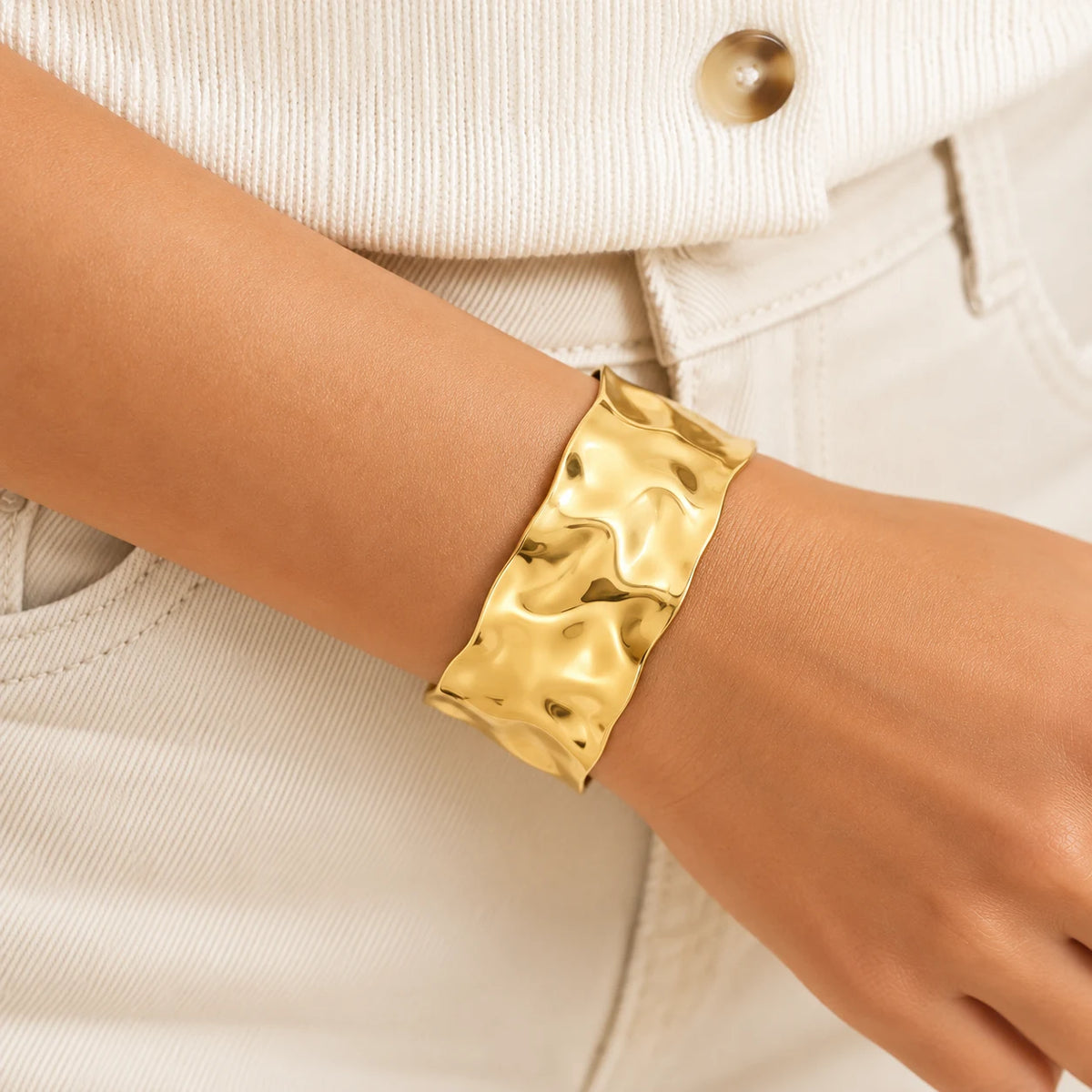 Élan Cuff Bracelet - 18K Gold Plated