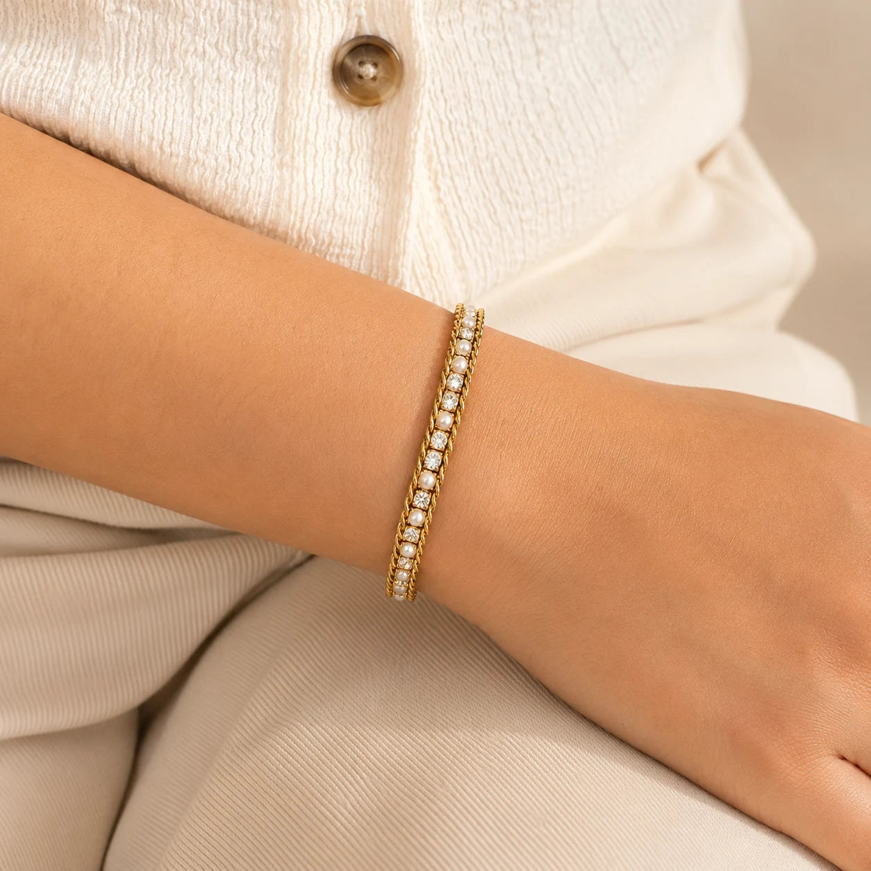 Infinite Glow Bracelet - 18K Gold Plated