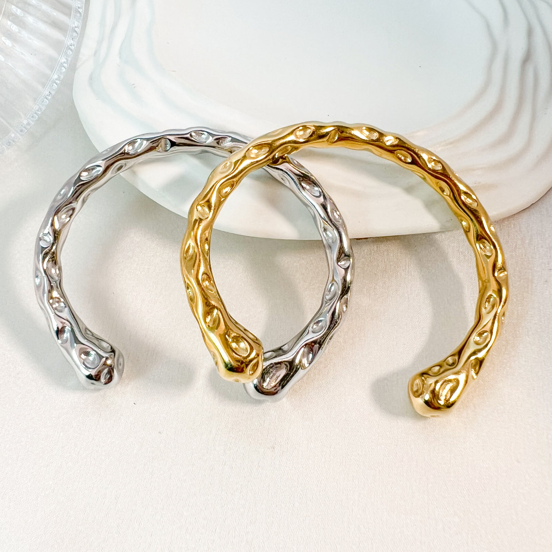 Diona Cuff