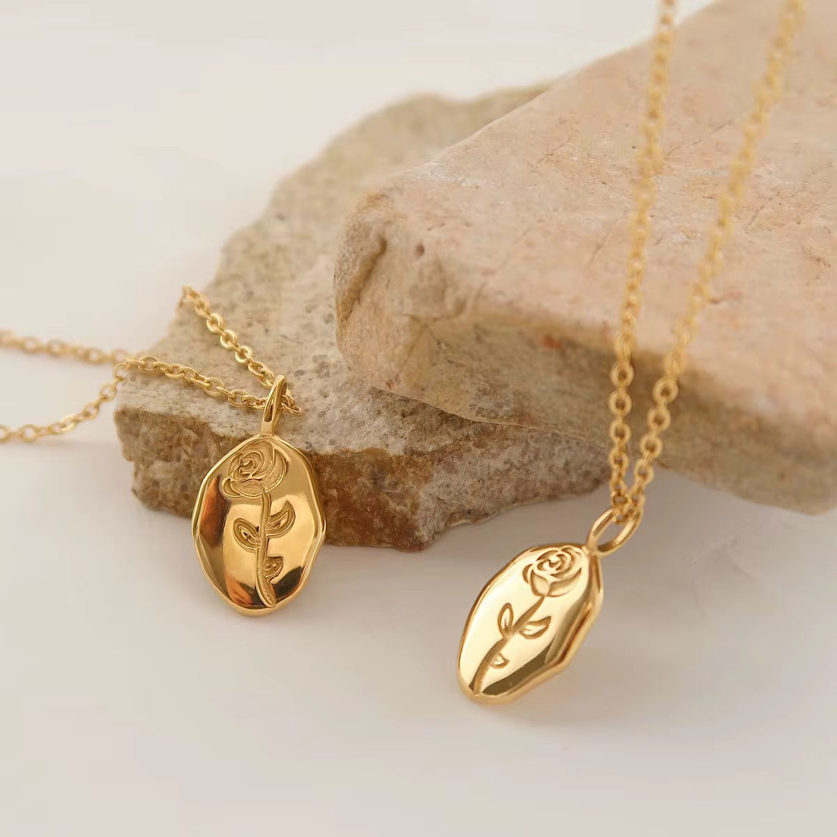 Roselle Pendant Necklace