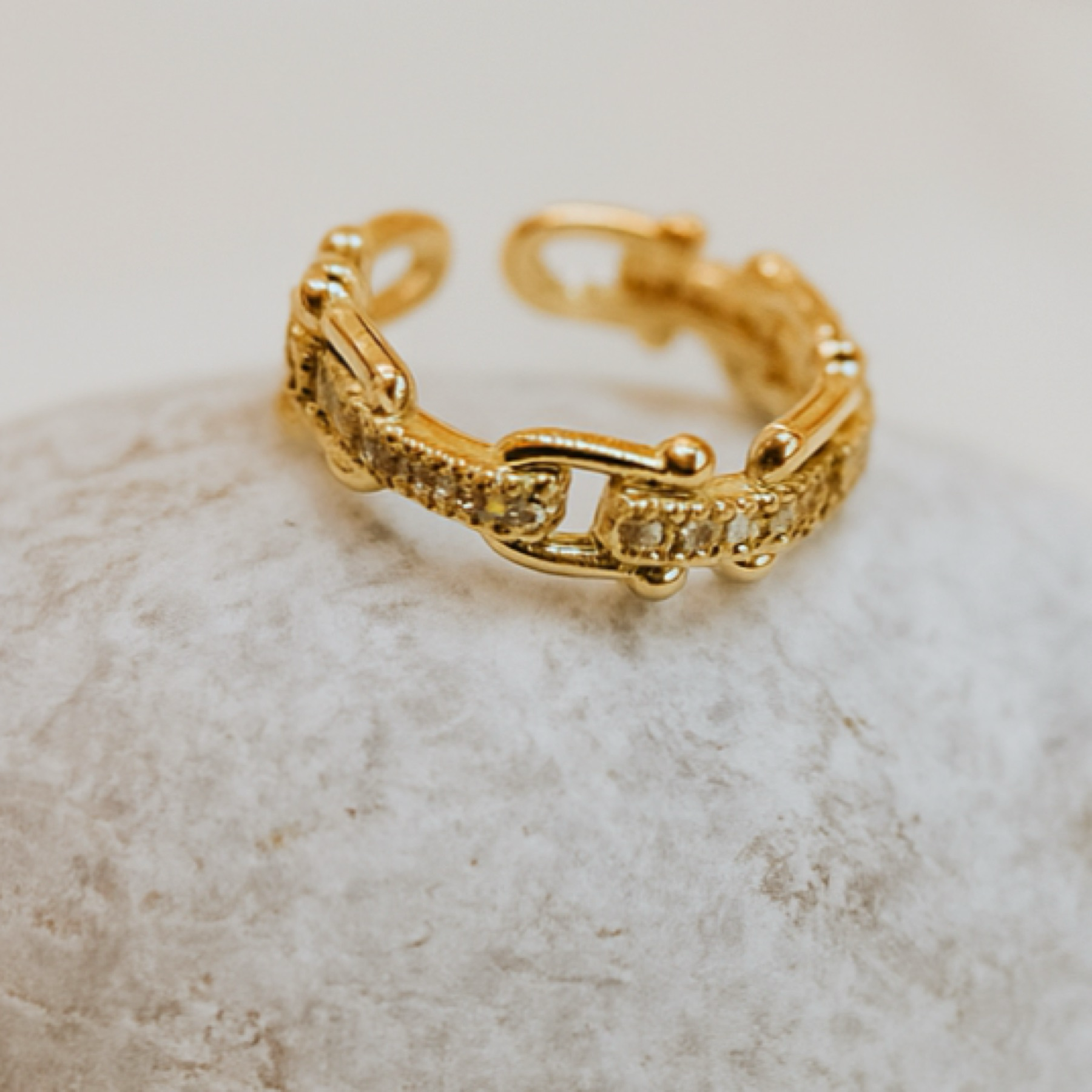 Vira band Ring