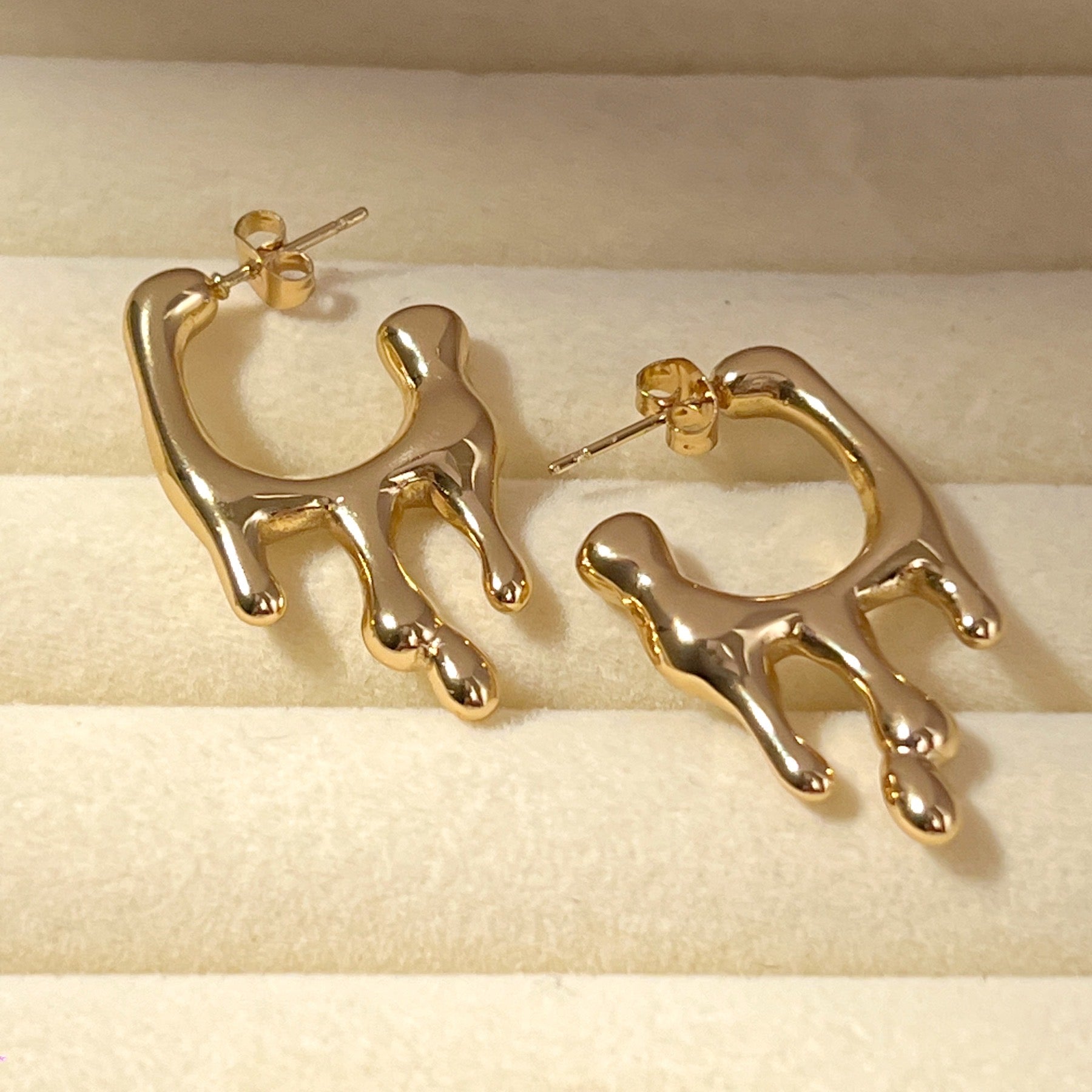 Dusk Drop Earrings