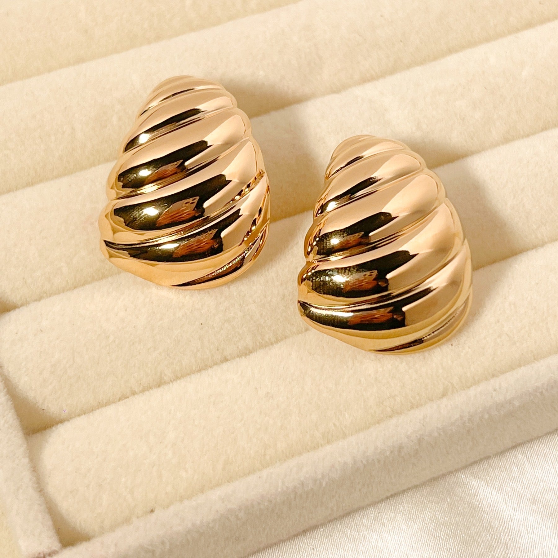 Dazzle Dome Earrings