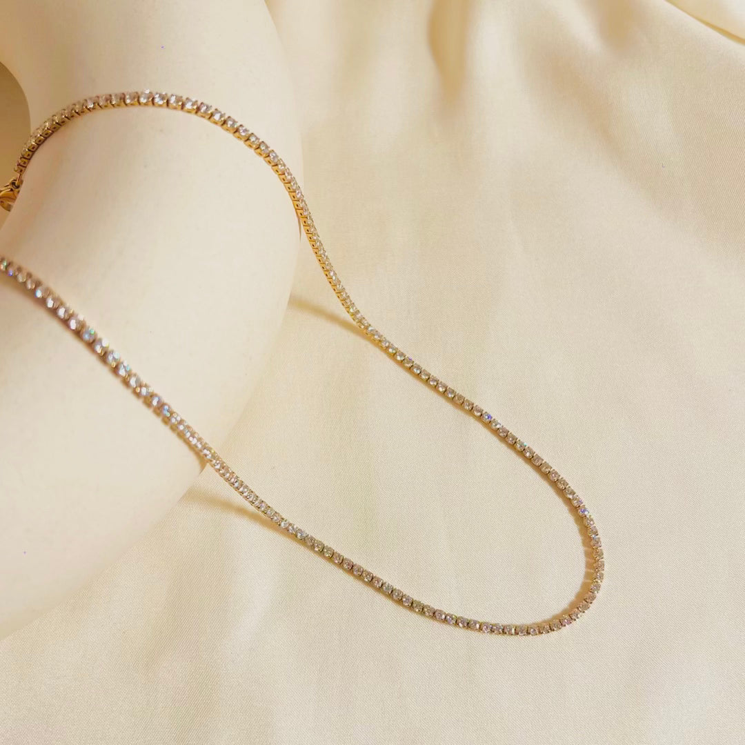 Eira Necklace