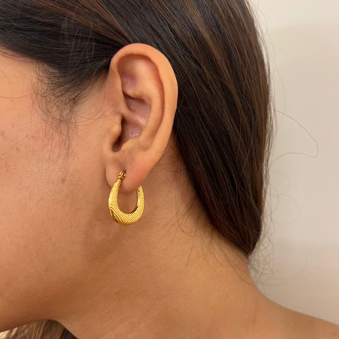 Solé Hoop Earrings