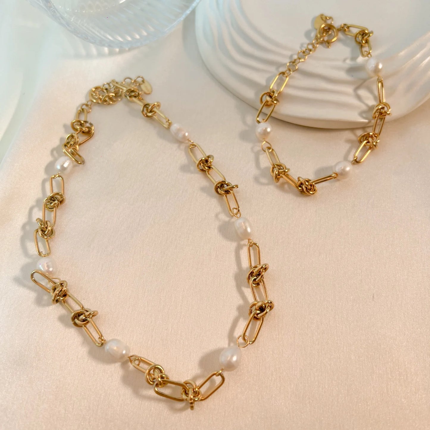 Tied in Pearl Set - 18K Gold Plated