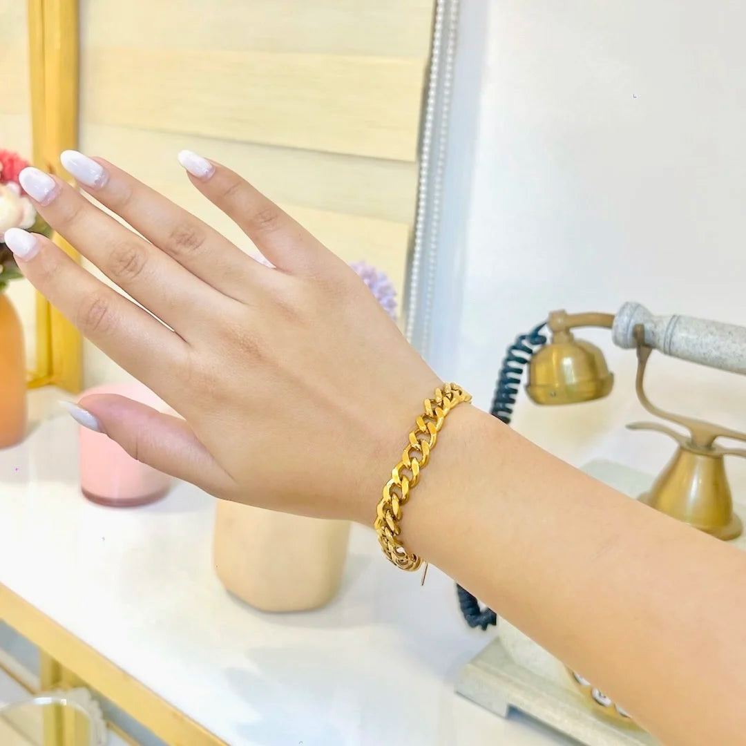 The Bold Link Bracelet - 18K Gold Plated