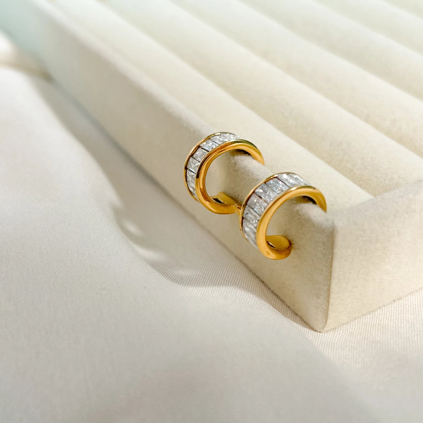 Luna Curl Ear Cuff - 18K Gold Plated