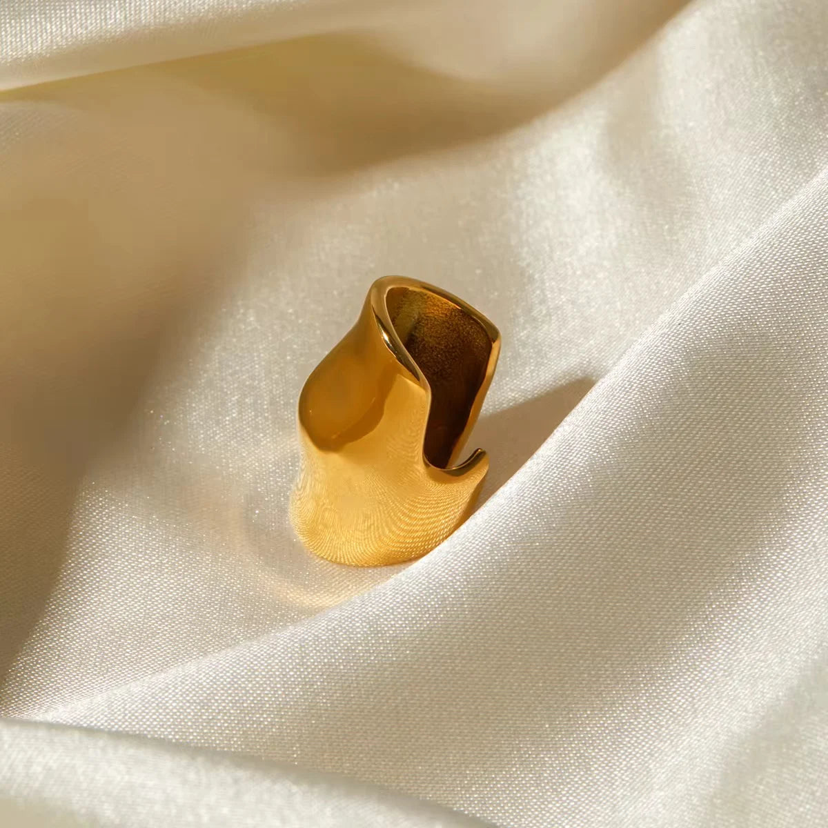 Zyra Ear Cuff - 18K Gold Plated