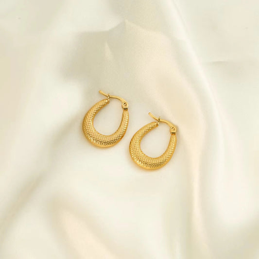 Solé Hoop Earrings